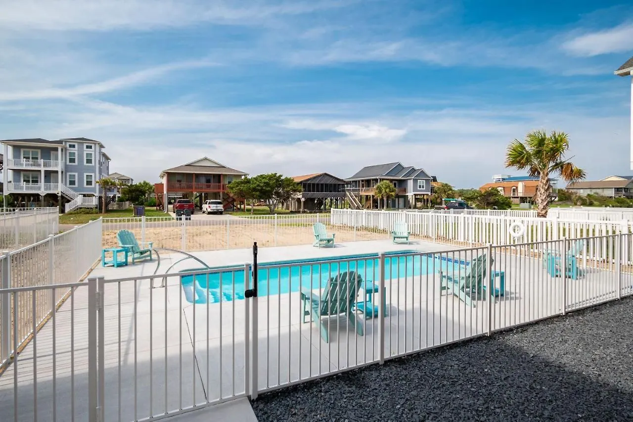 Southern Seabreeze By Oak Island