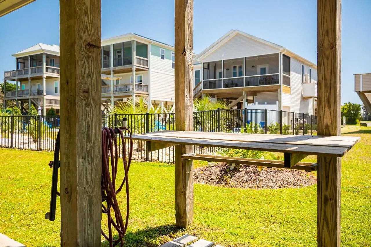 Yanchaville By Oak Island