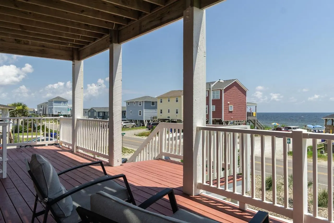 Holiday home 40 East Peach Bound By Oak Island