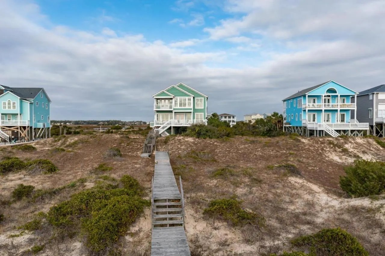 Emerald Breeze By Oak Island
