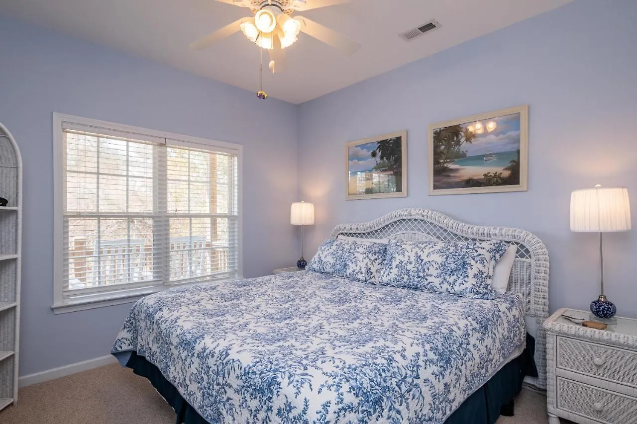 Nemo's Place By Holiday home Oak Island