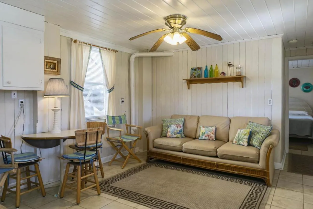Rhoney R&r * Oak Island