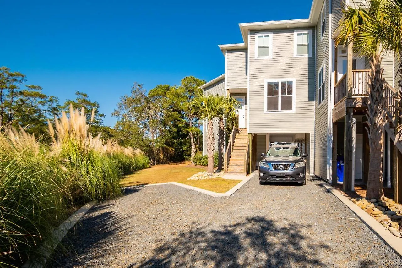 Intracoastal Views By Holiday home *