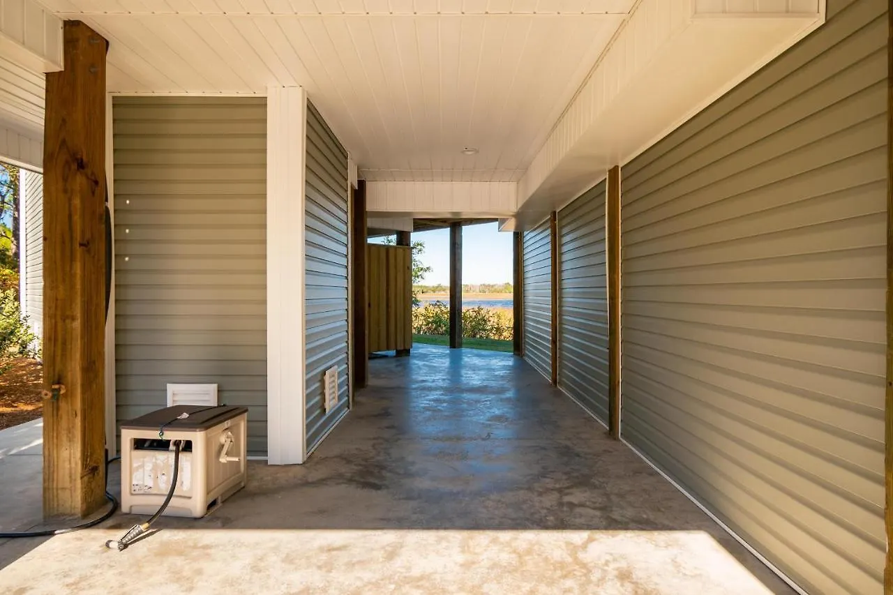 Holiday home Intracoastal Views By Oak Island