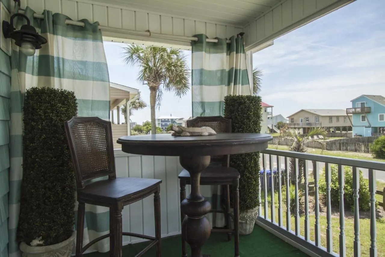 Holiday home Sunkissed 2 By