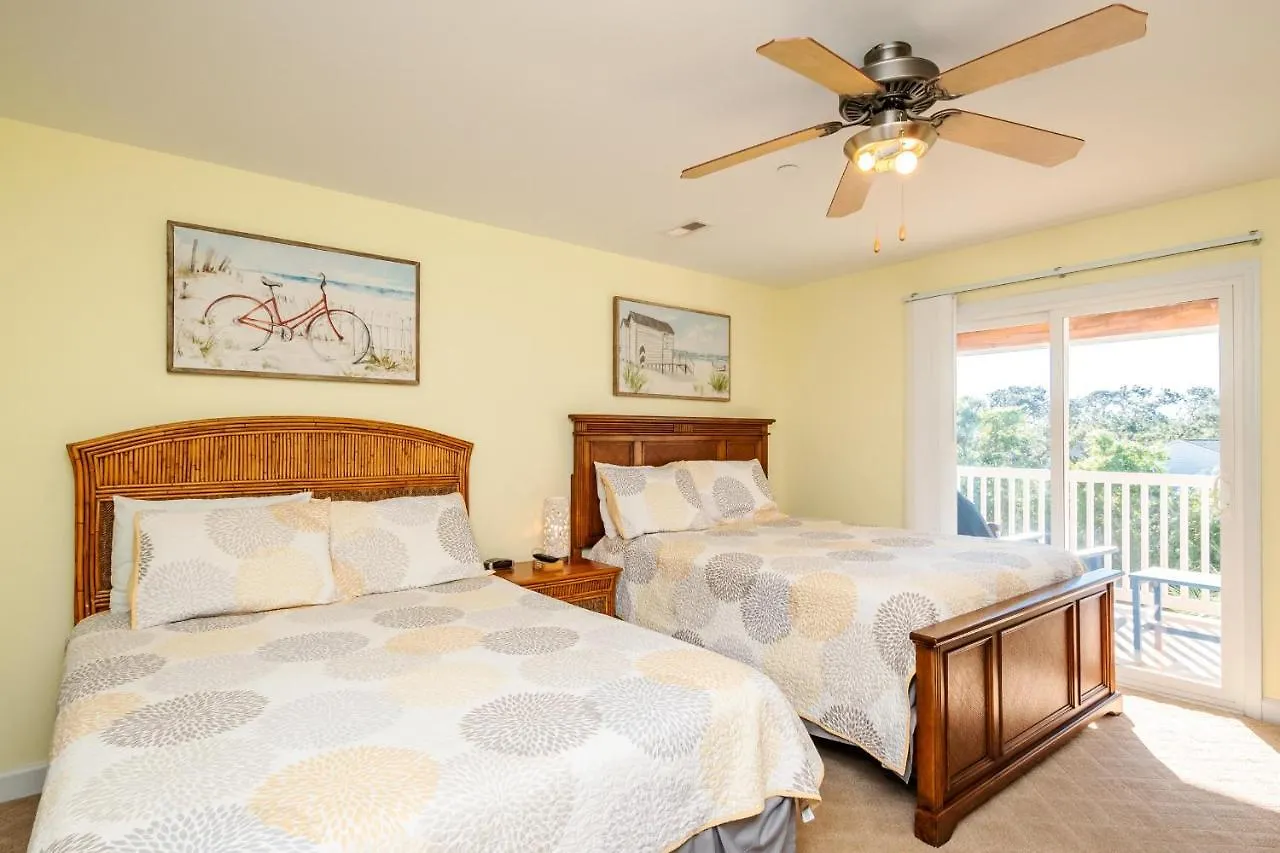 Ocean Walk 8302