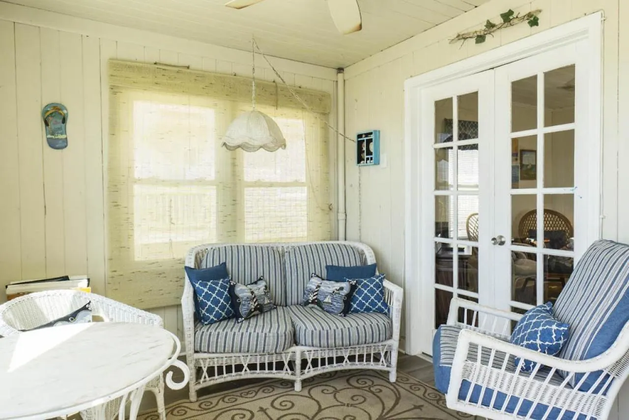 Rhoney R&r * Oak Island