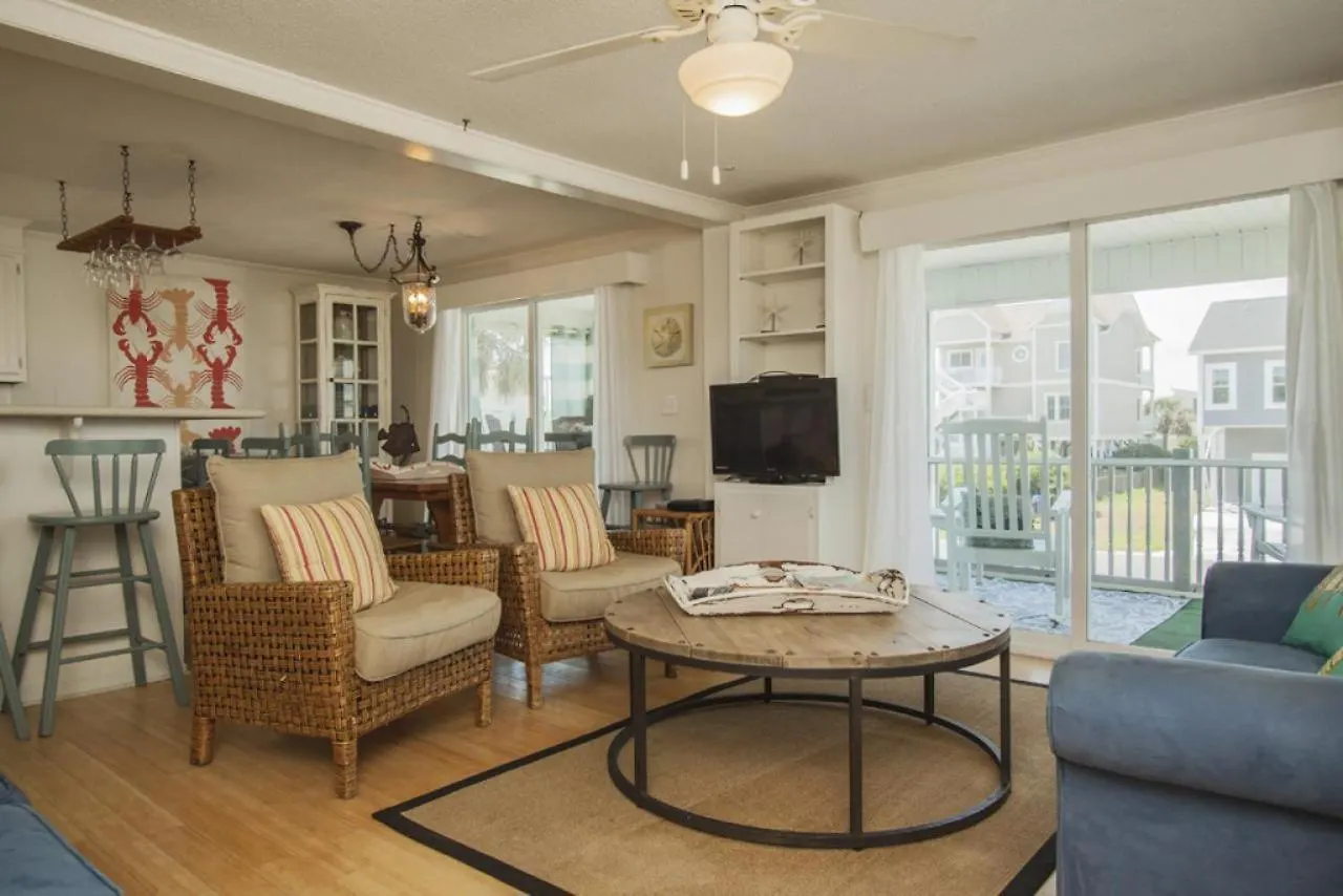 Holiday home Sunkissed 2 By Oak Island