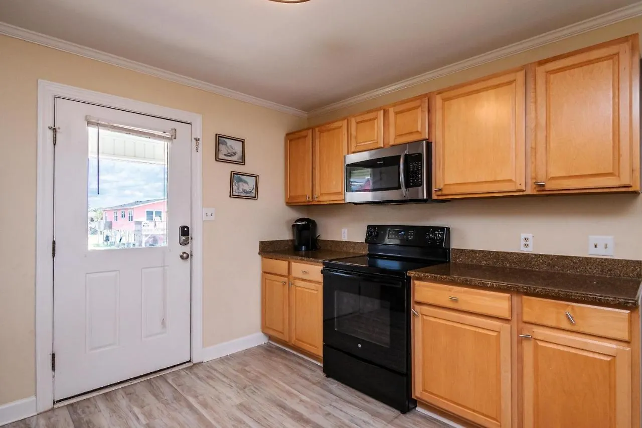 Absolute By Holiday home Oak Island