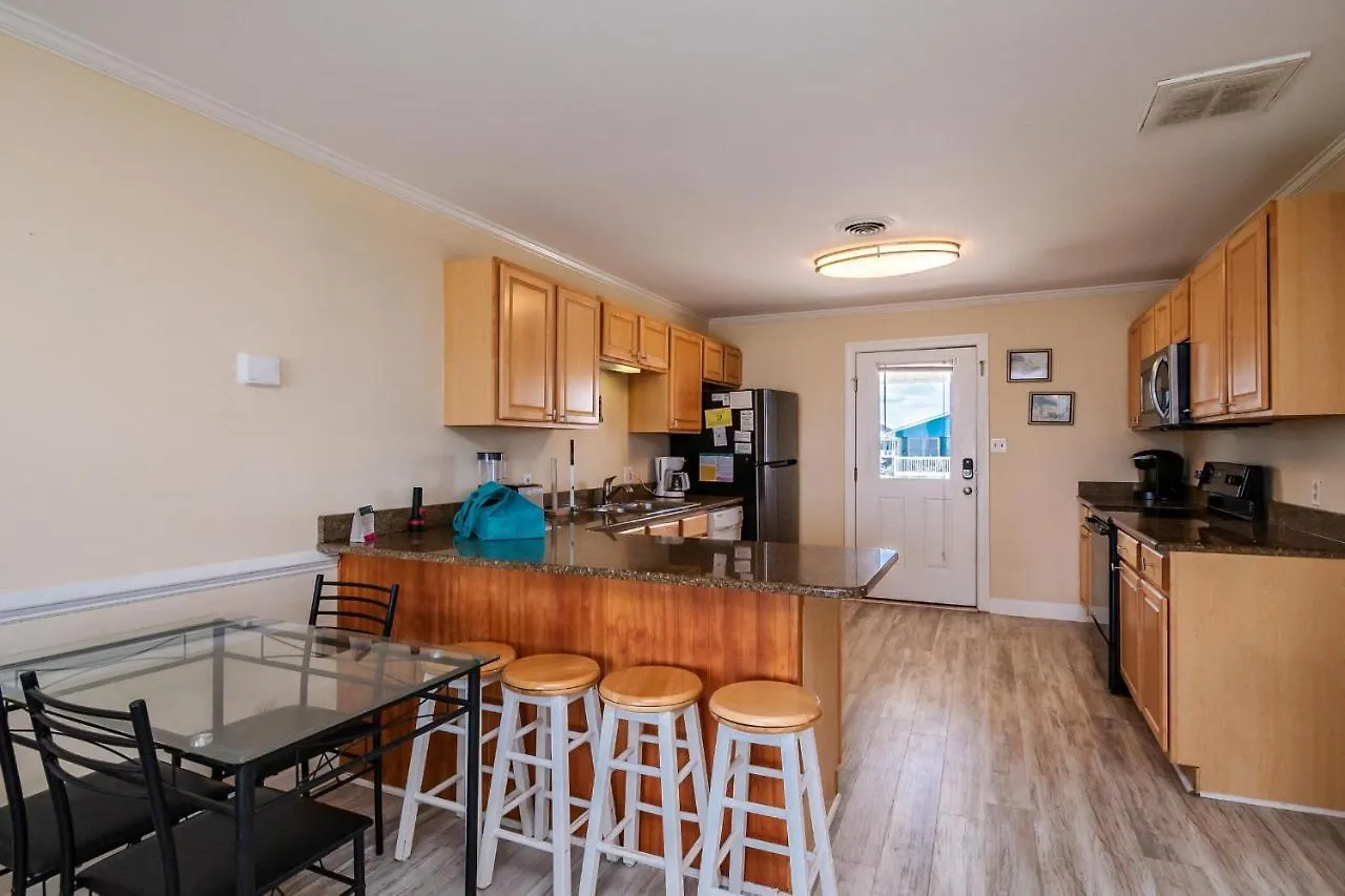 Absolute By Holiday home Oak Island