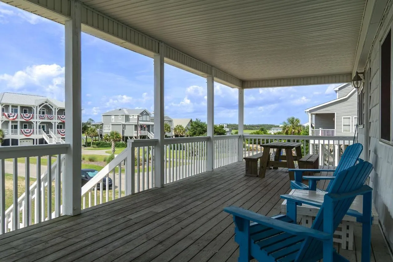 A Little R&r By Oak Island