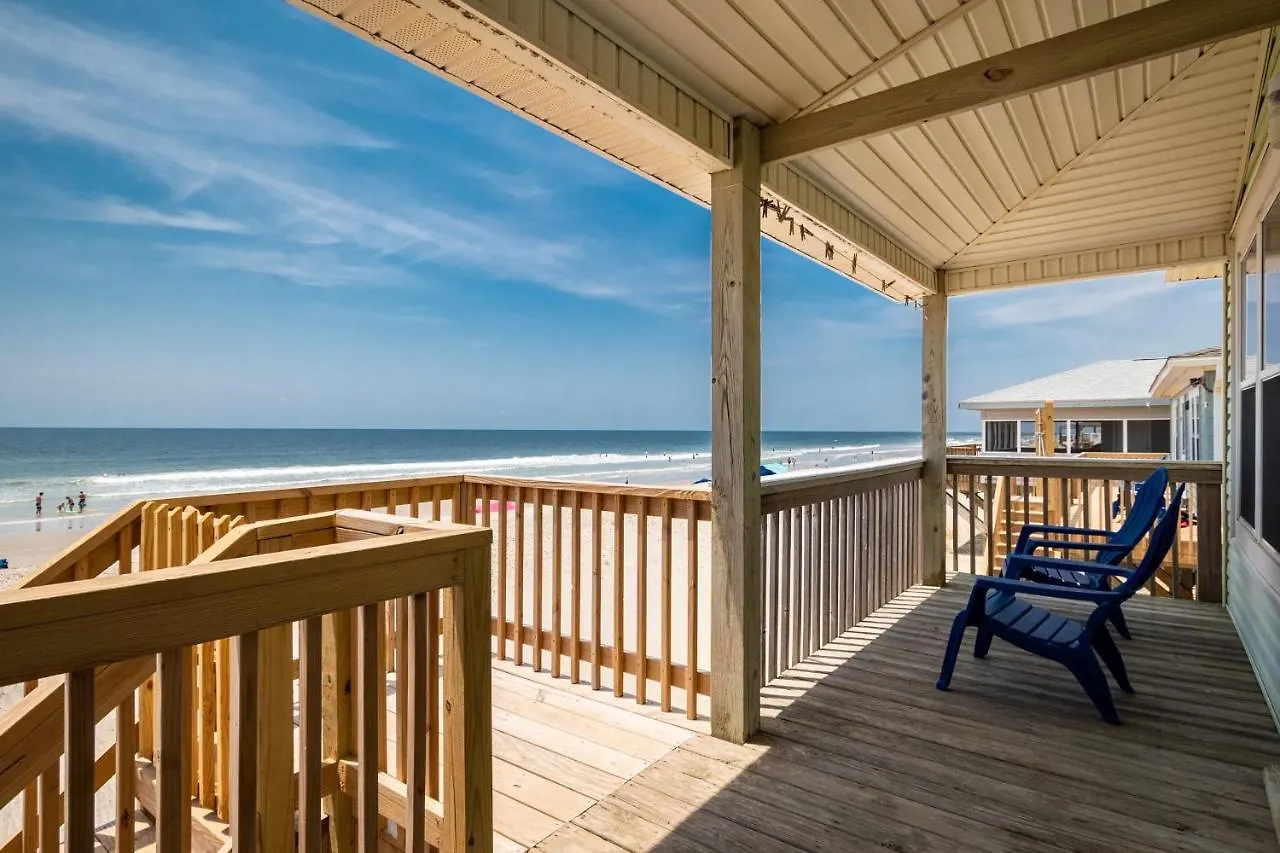 Absolute By Holiday home Oak Island