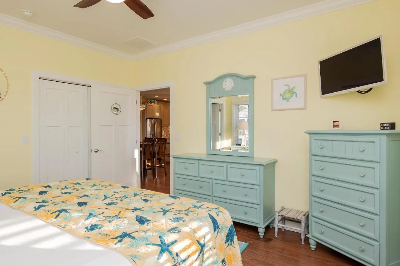 A Pawsitive Attitude By Holiday home Oak Island