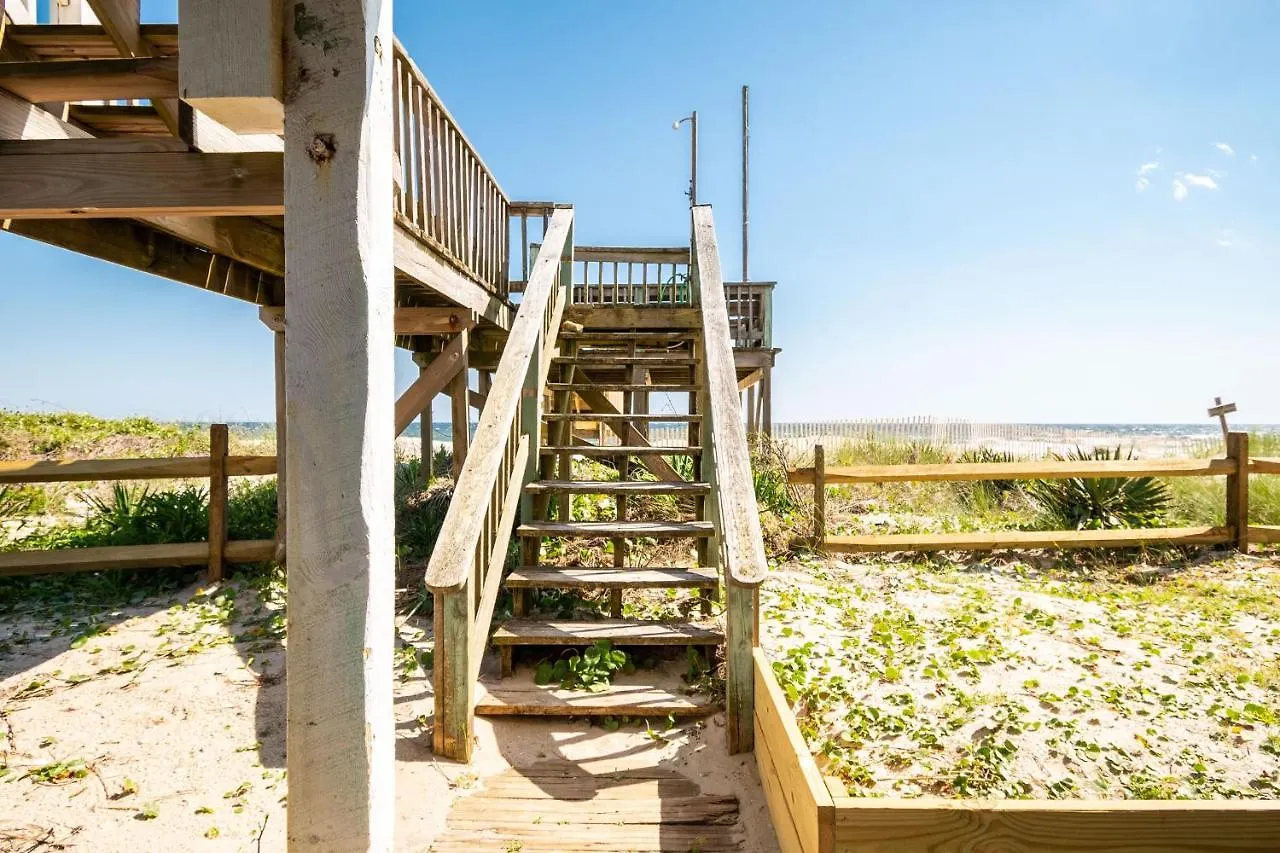 Barracks By Holiday home Oak Island