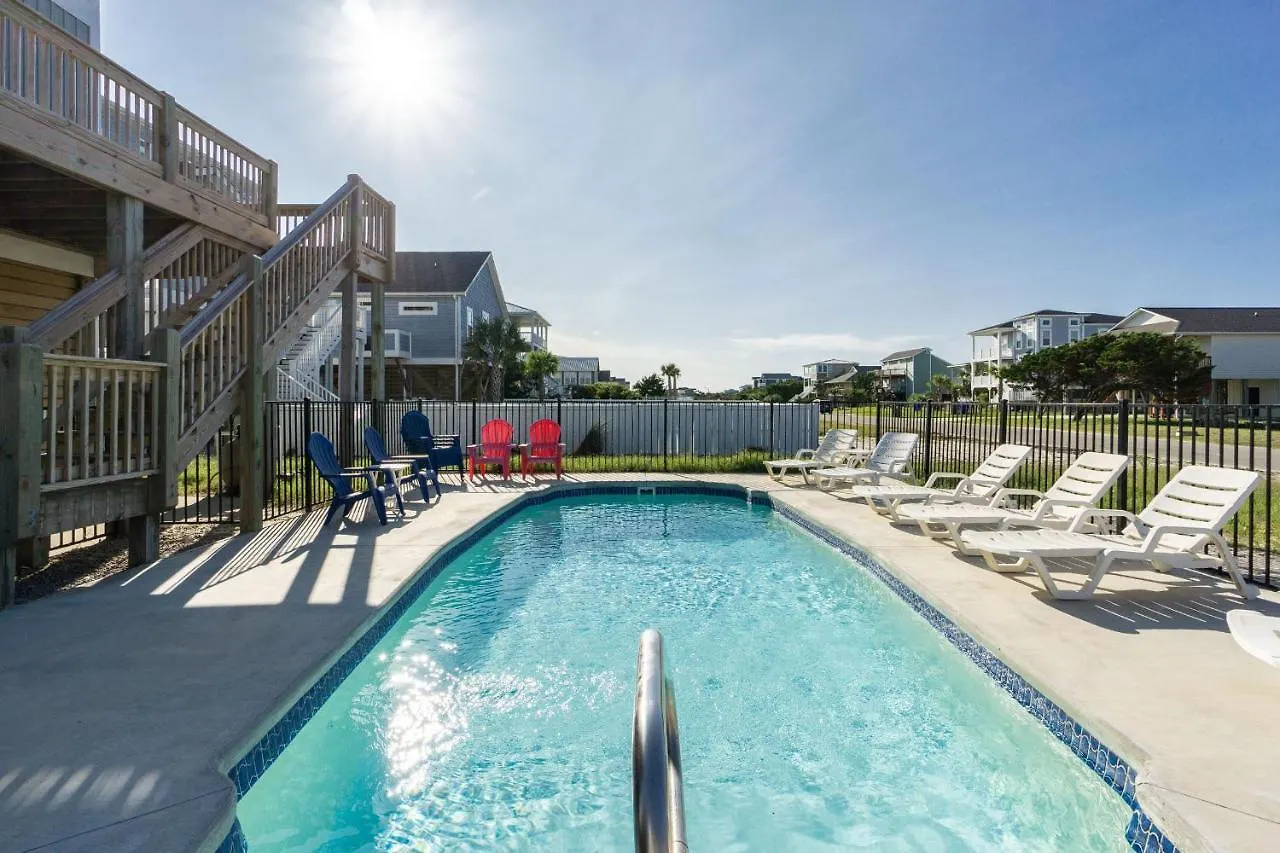 The Treasure Chest By Holiday home