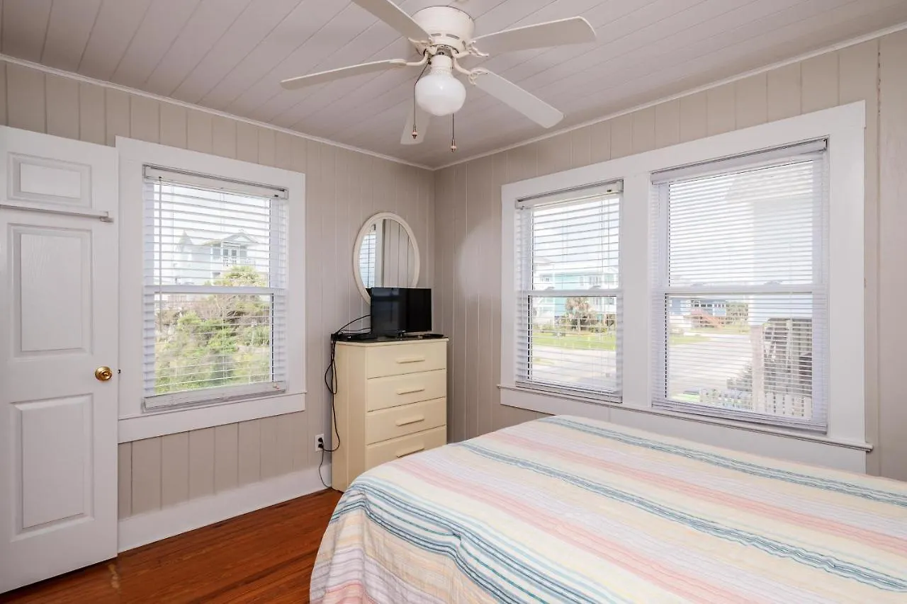 Daze At Sea By Holiday home Oak Island