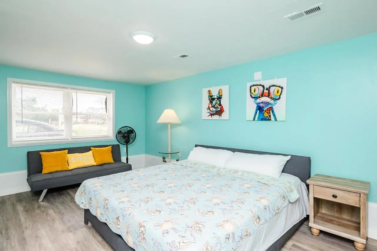 Holiday home Daze At Sea By Oak Island