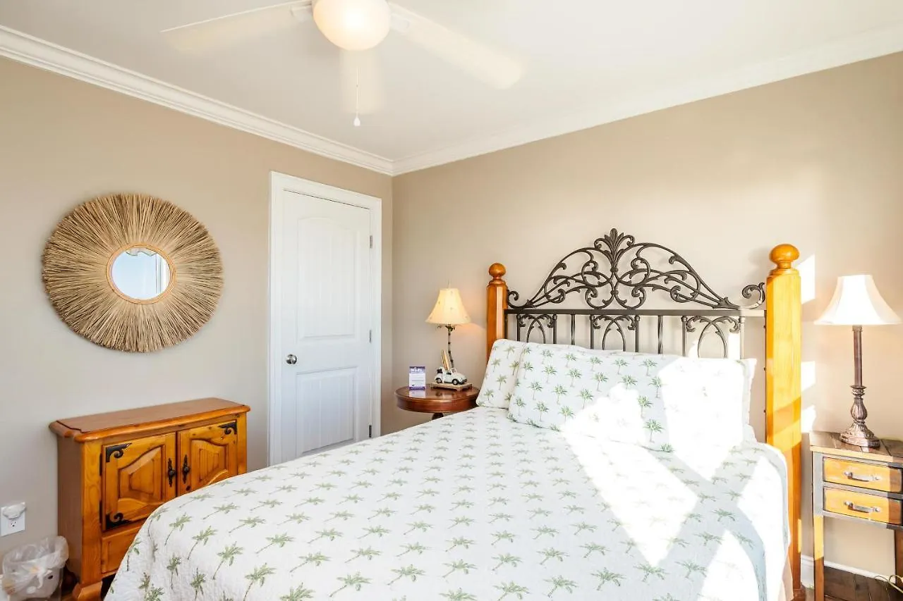 A Roja By Holiday home Oak Island