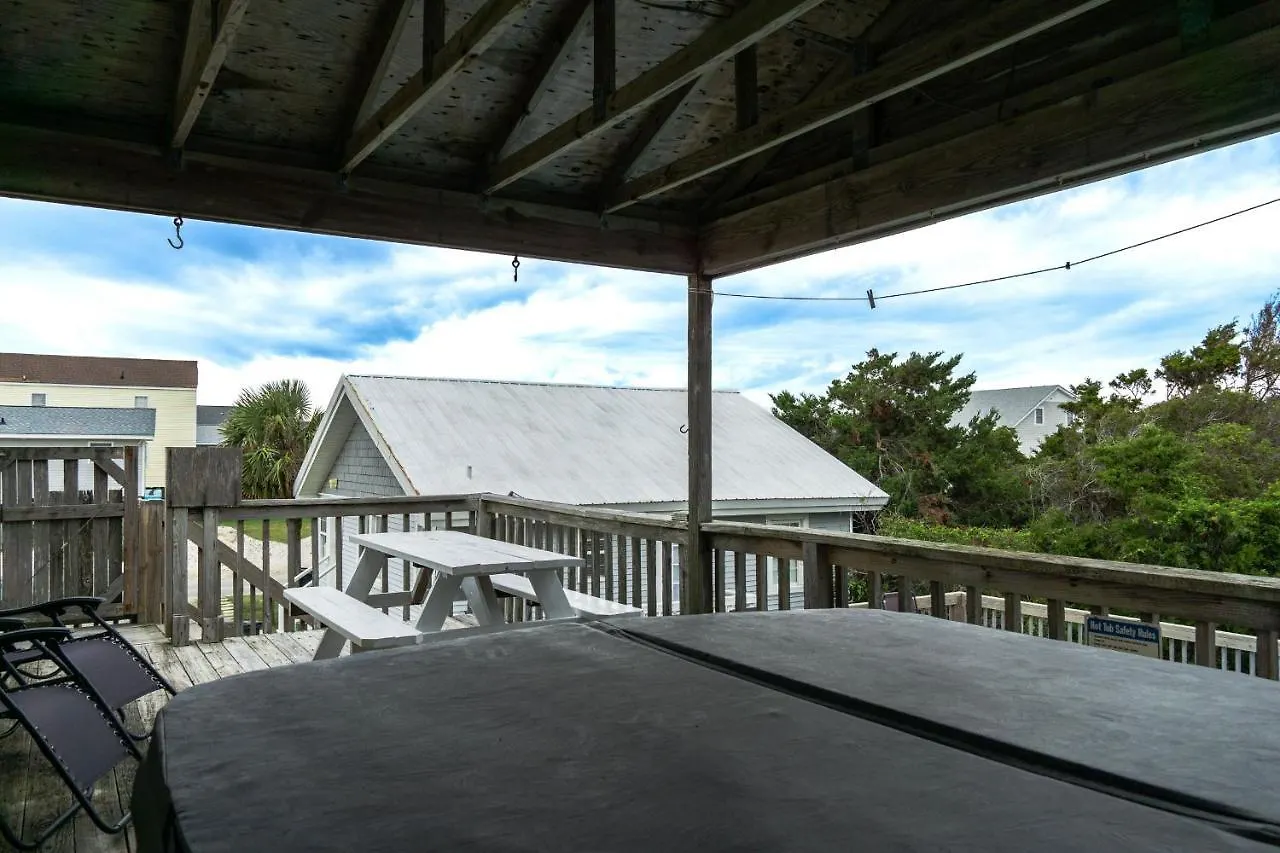 Holiday home Beachypeachykeen By