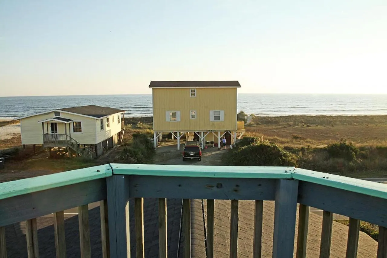 Holiday home Shack By