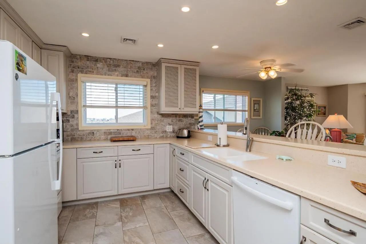 Holiday home Fish Tales Oak Island