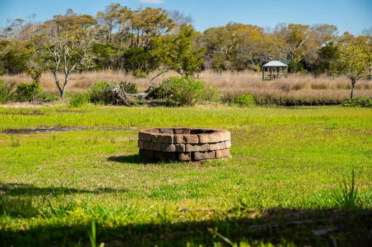 Pelican Park By *