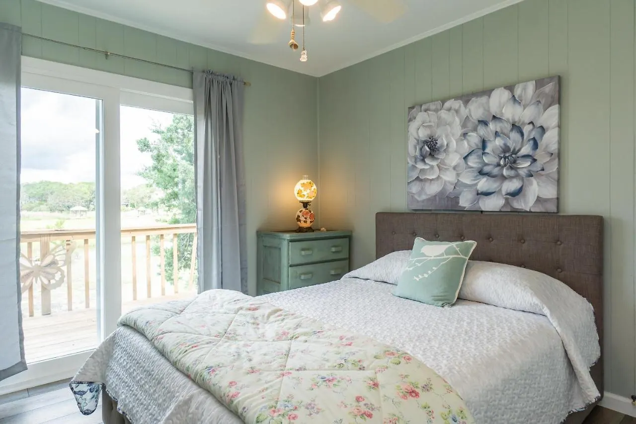 Holiday home Pelican Park By Oak Island