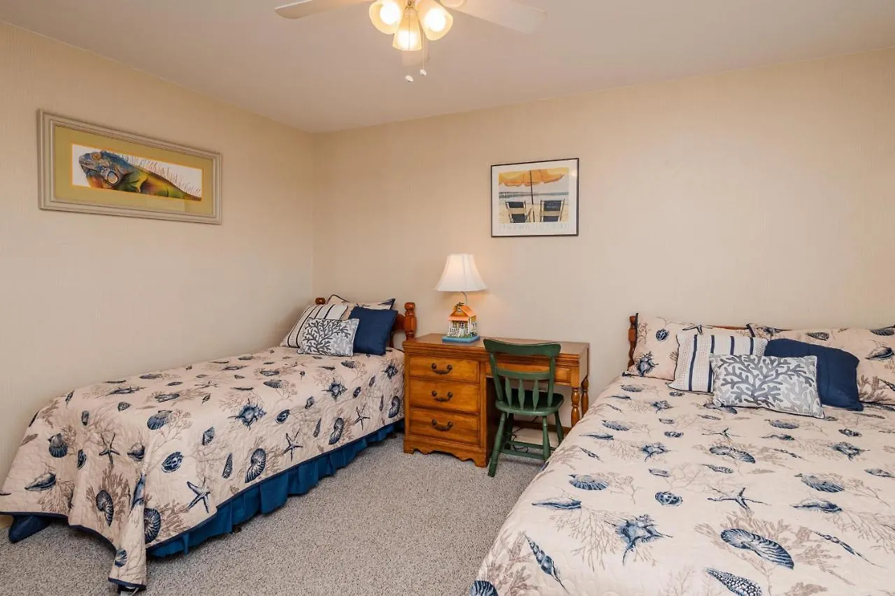 Holiday home Fish Tales Oak Island