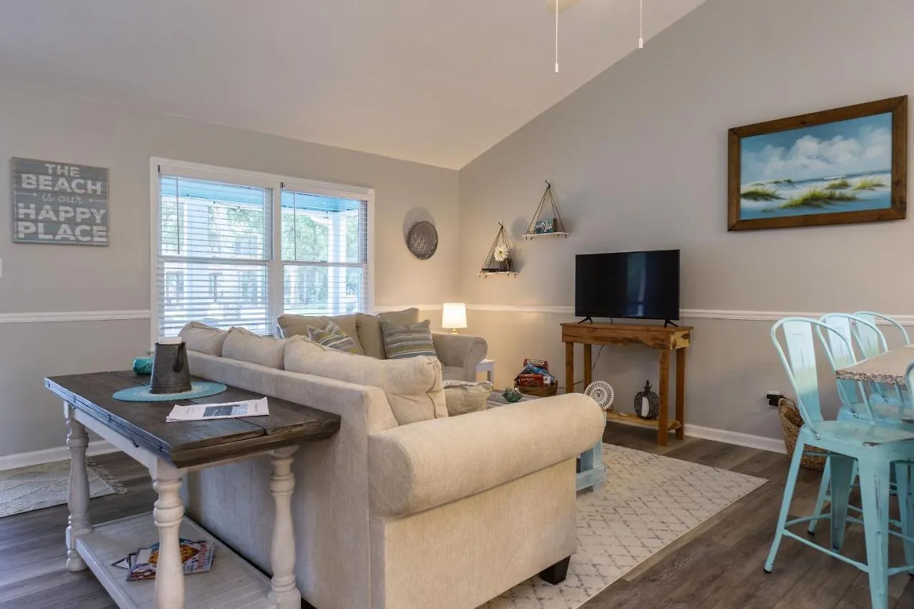 Nanas Nest By Holiday home *