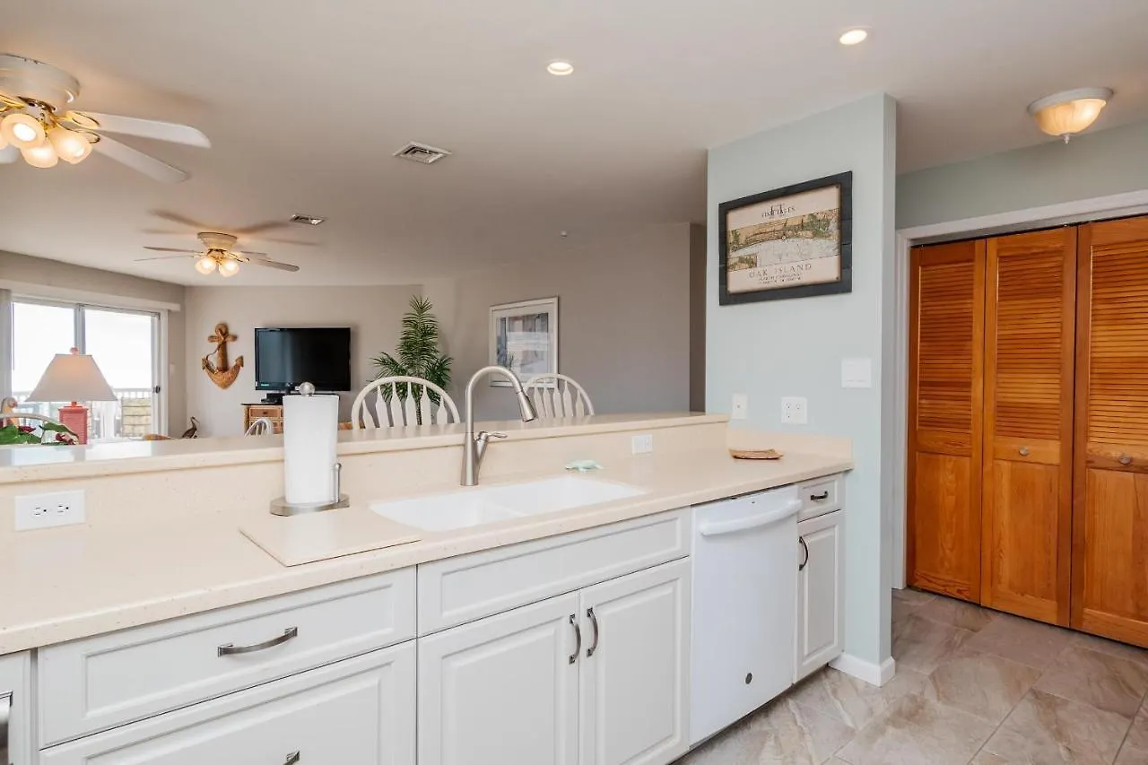 Holiday home Fish Tales Oak Island