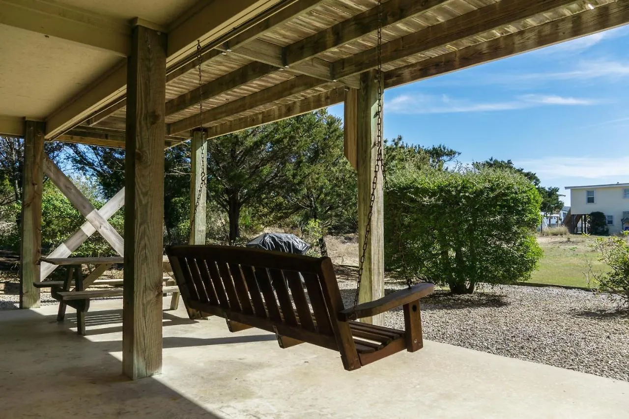Pelican Palace By * Oak Island