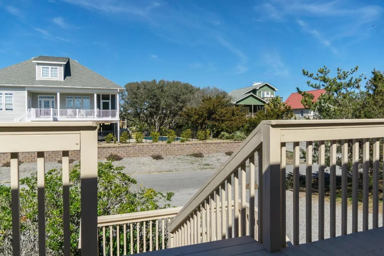 Pelican Palace By Holiday home Oak Island