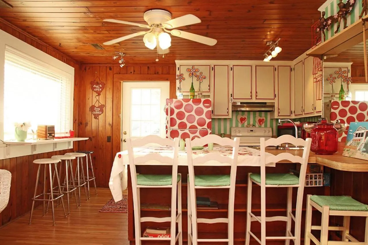 Holiday home Shack By