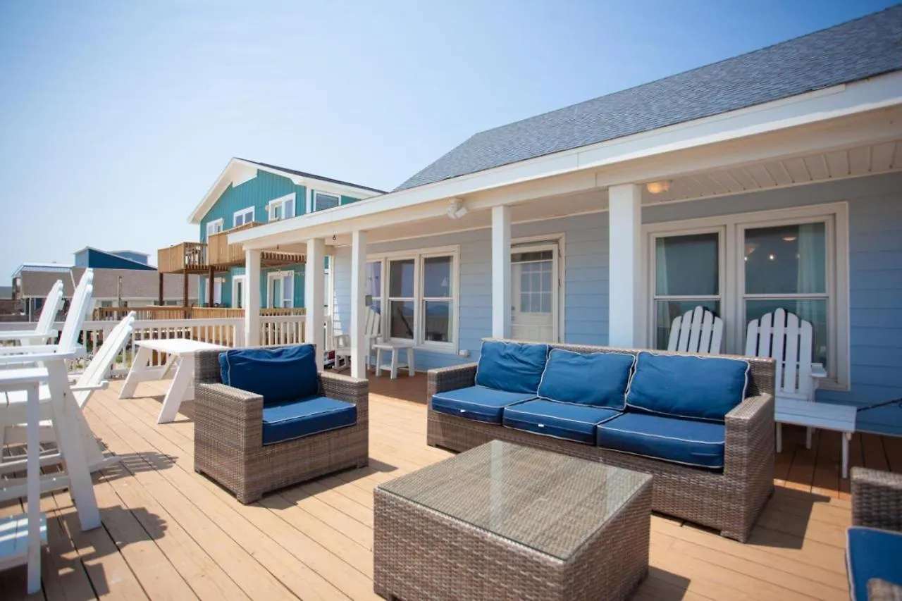 Holiday home Summer Sands By *