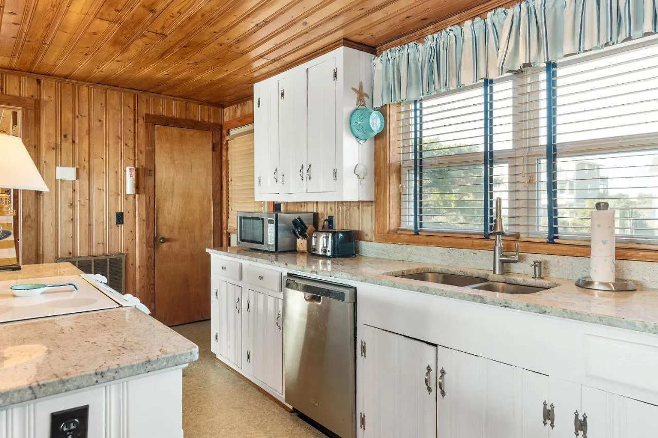 Holiday home Sea And Sound Oak Island