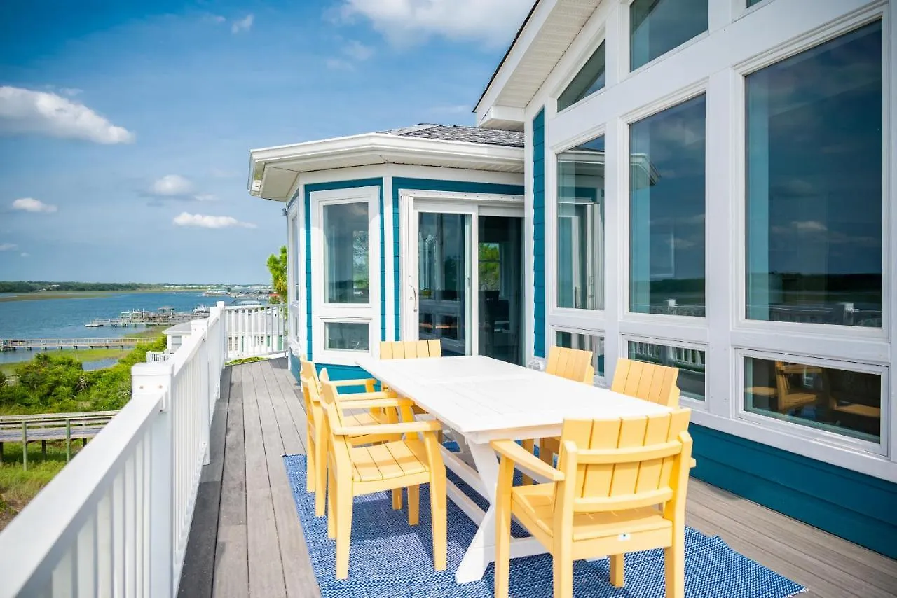 Pier Pleasure By * Oak Island