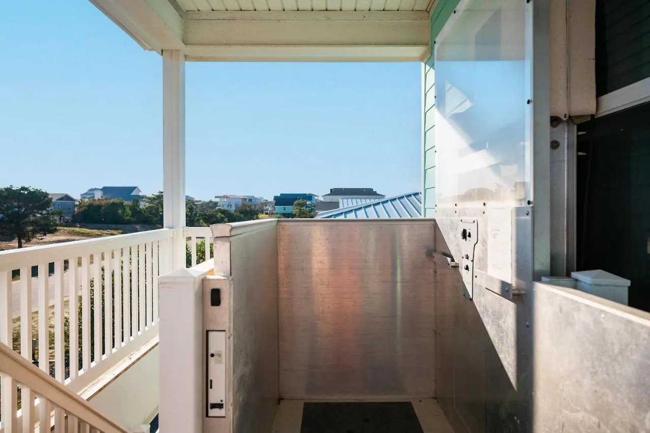 Glide Path By Holiday home Oak Island