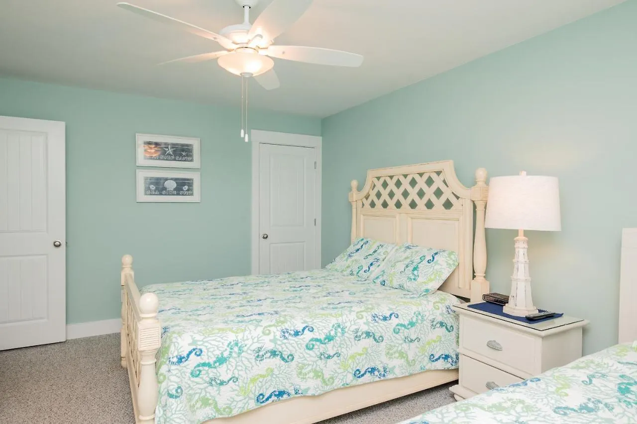 Holiday home Spinnaker By Oak Island
