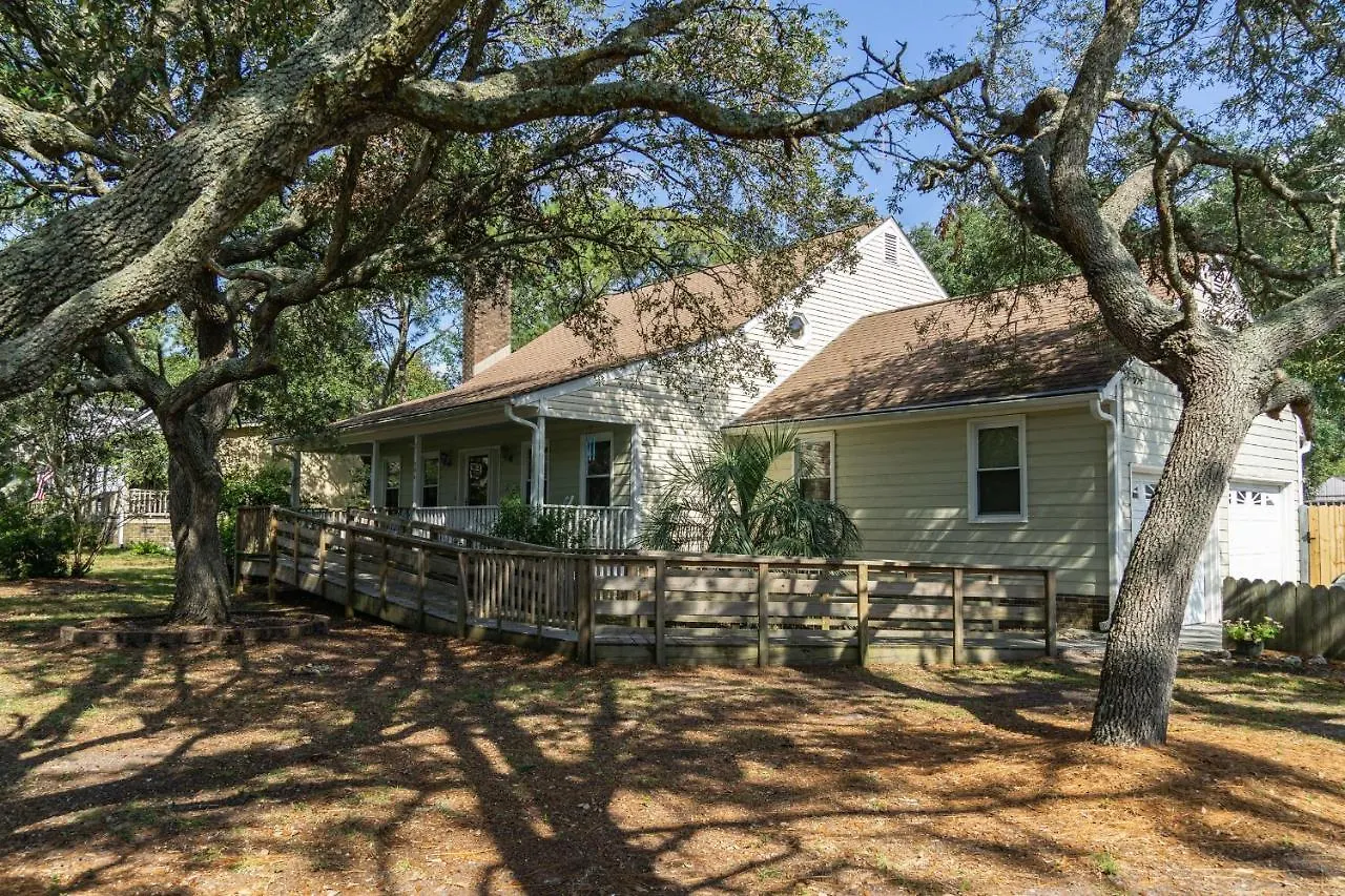 Windy Pointe By Holiday home *