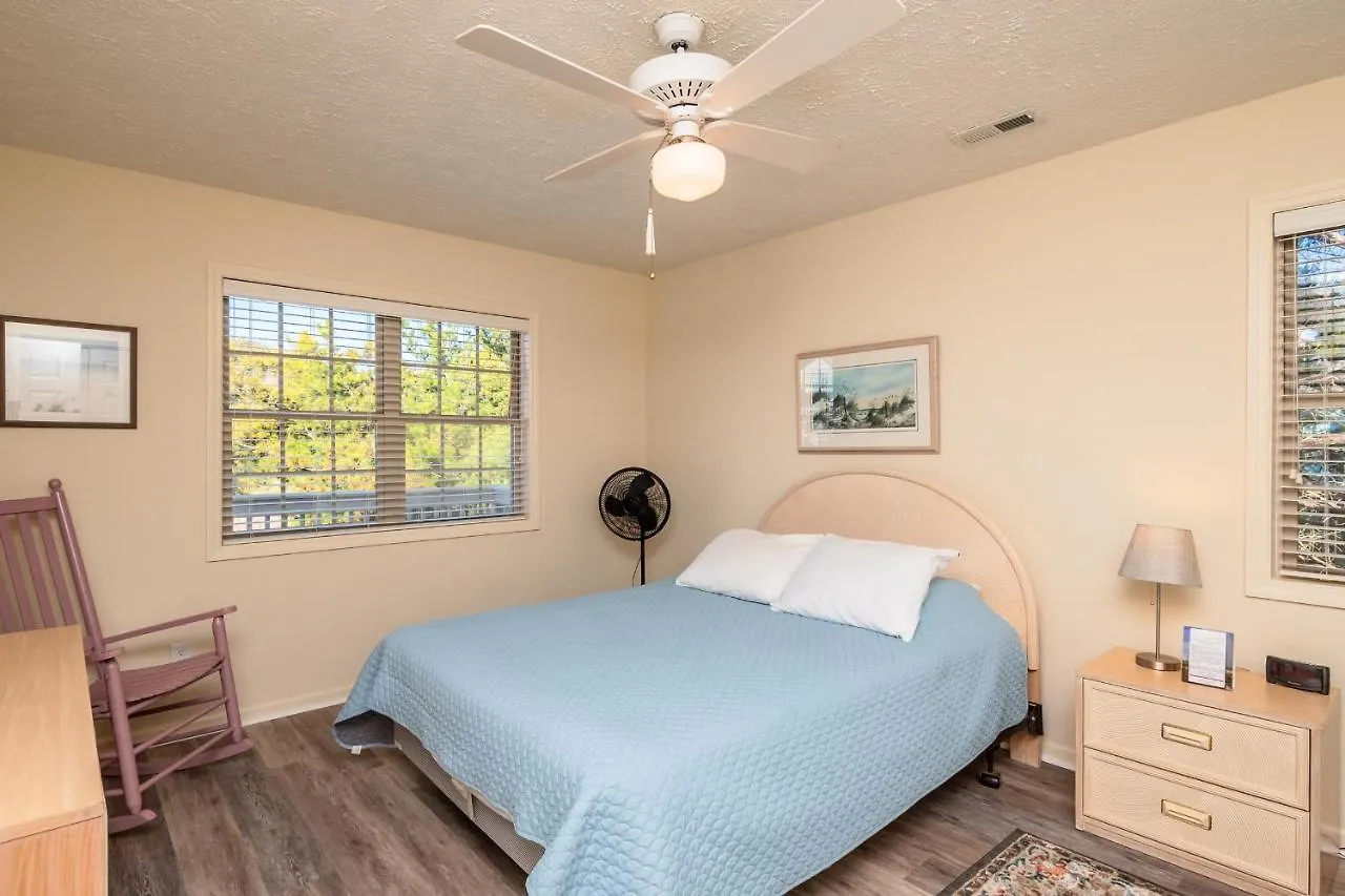 Holiday home Pelican Palace By Oak Island
