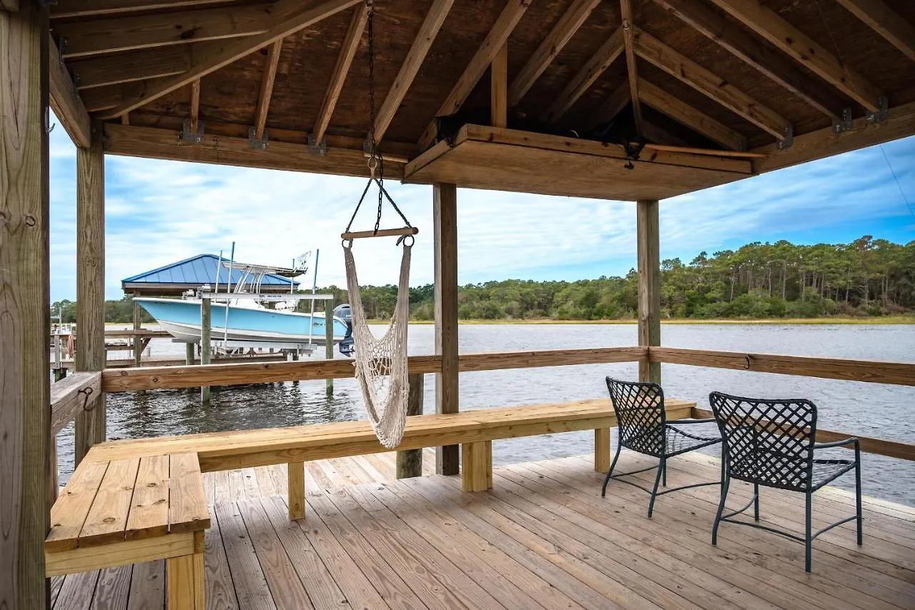 Holiday home Waterway Haven By Oak Island