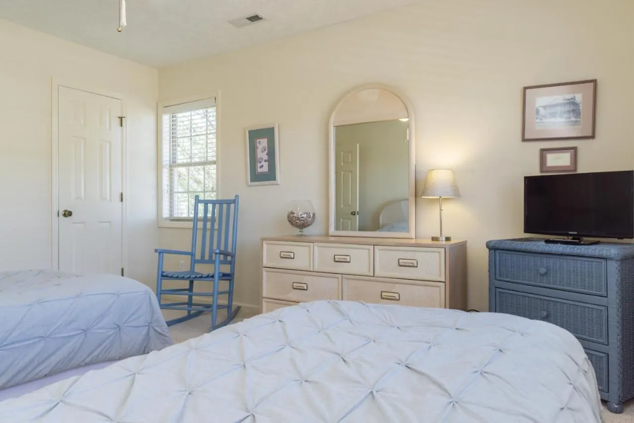 Pelican Palace By Holiday home