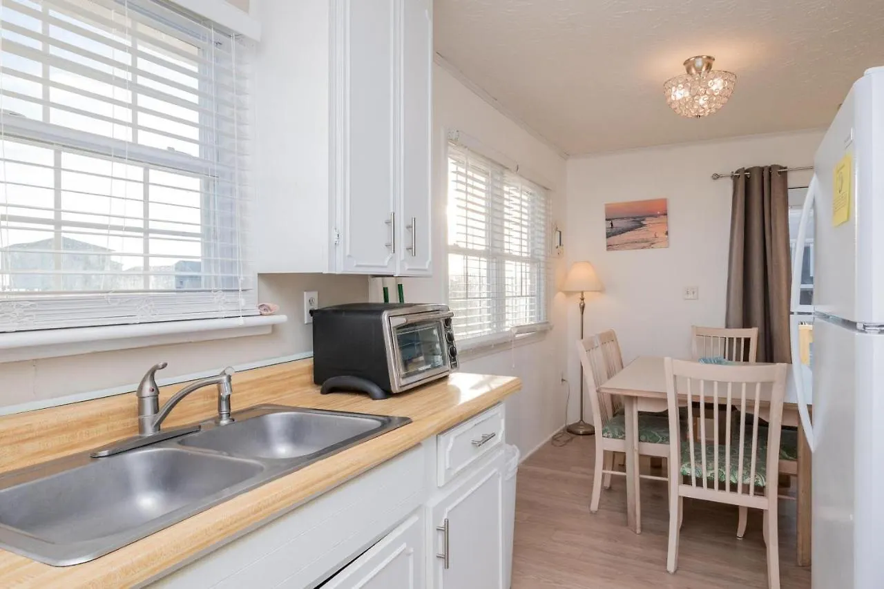 Holiday home Splendid Days By Oak Island