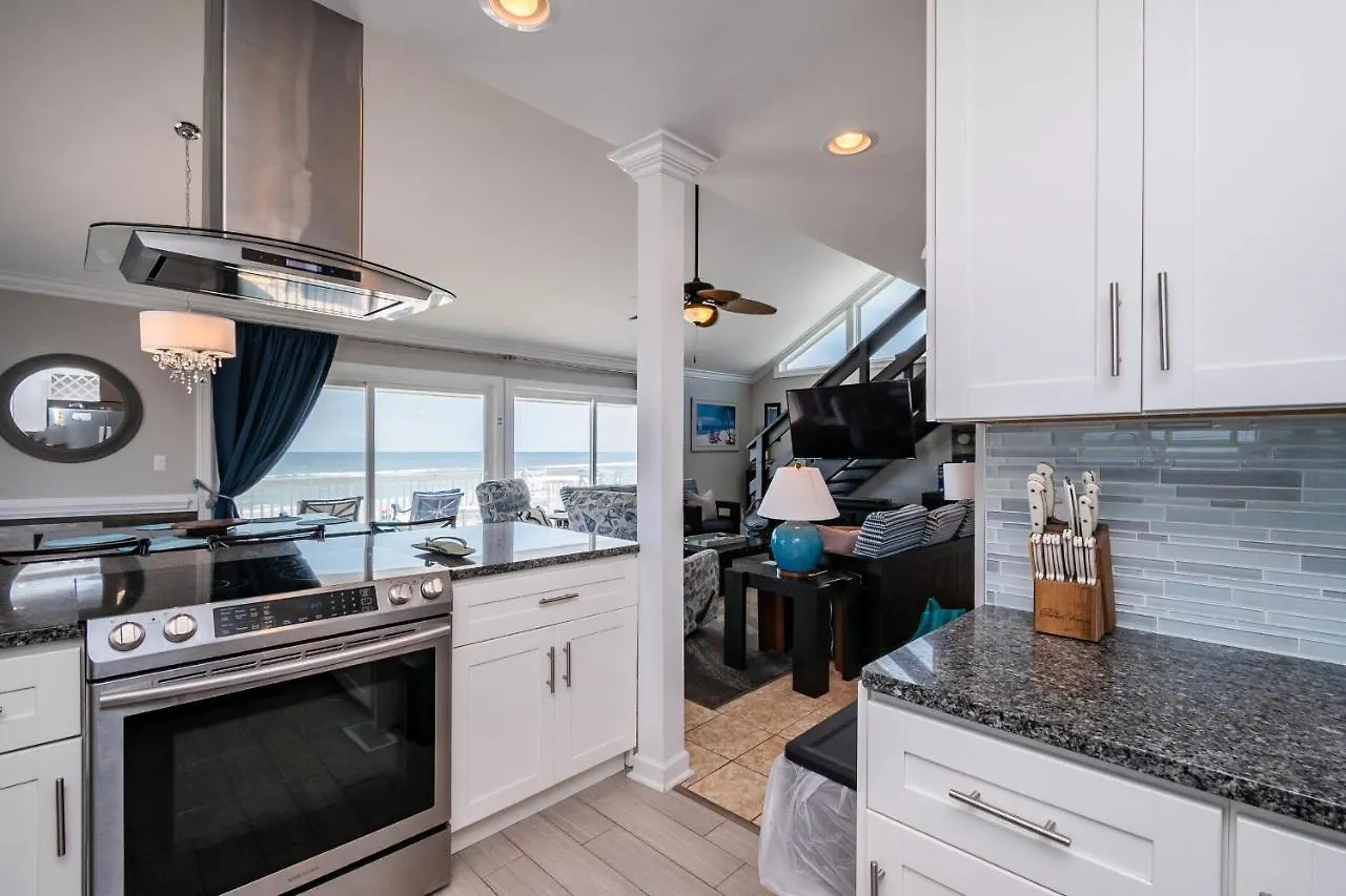 Holiday home Just Beachy By Oak Island