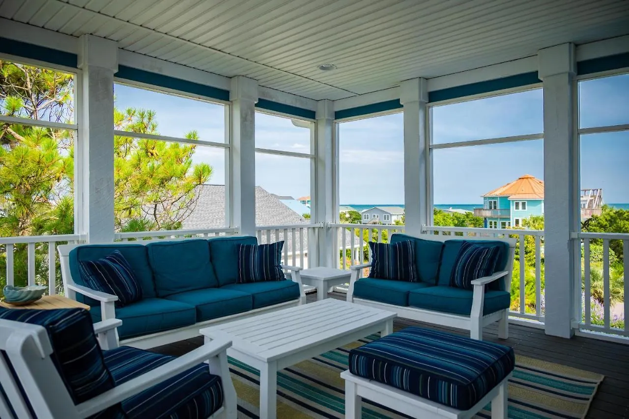 Pier Pleasure By Holiday home Oak Island