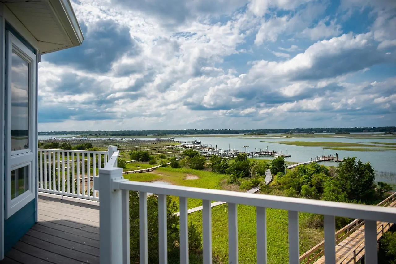 Pier Pleasure By * Oak Island