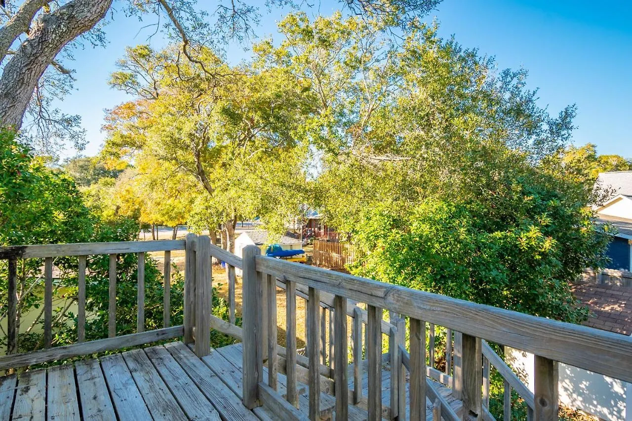 The Rectory By Holiday home Oak Island