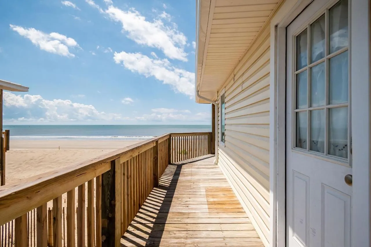 Holiday home Dip By Oak Island