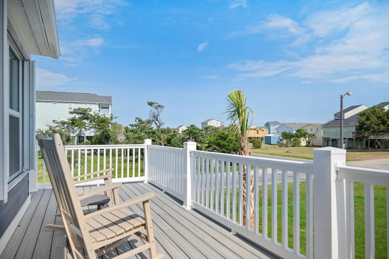 A Pier To Sea By Holiday home