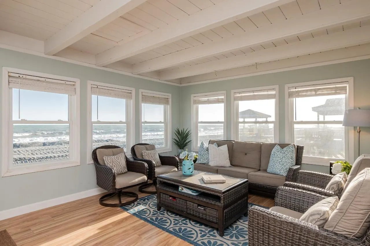 A Little Nauti By Holiday home *